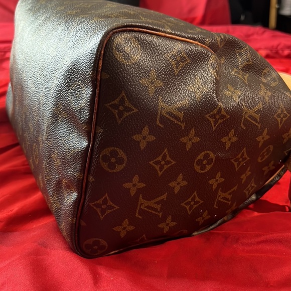 Authentic vintage Louis Vuitton authentic speedy 35 without the strap! - Picture 10 of 14